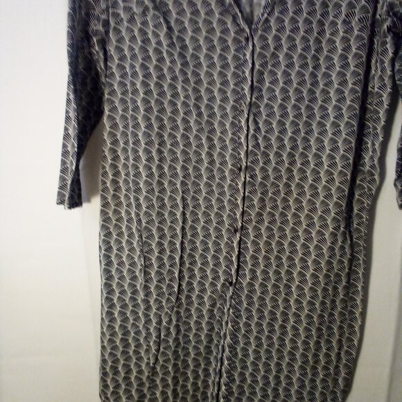 H & M Tunic Top Women M 3/4 Sleeve Button Up Pattern Black White - Picture 6 of 16